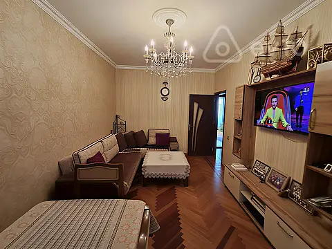 Satılır 3 otaqlı köhnə tikili 70 m²