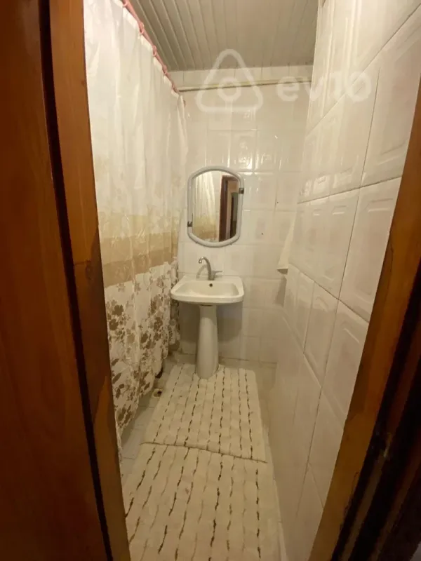 Satılır 3 otaqlı köhnə tikili 76 m²