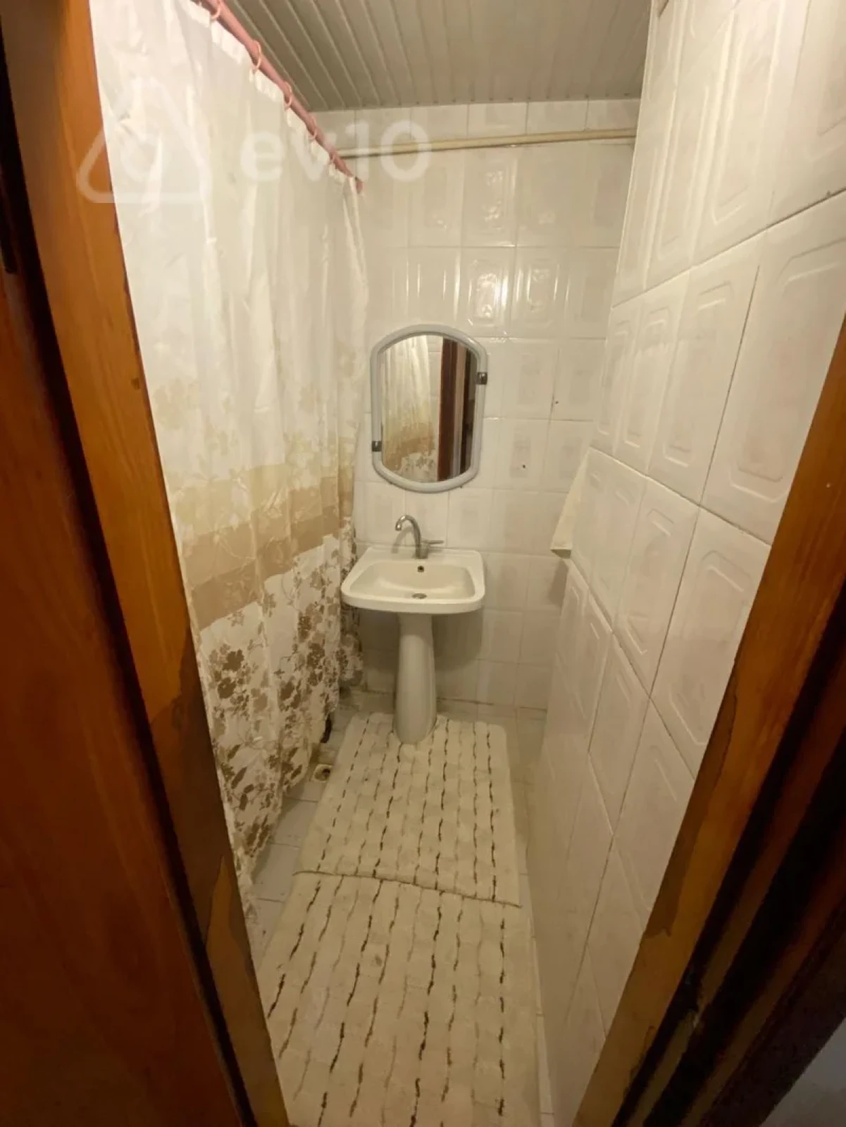 Satılır 3 otaqlı köhnə tikili 76 m²