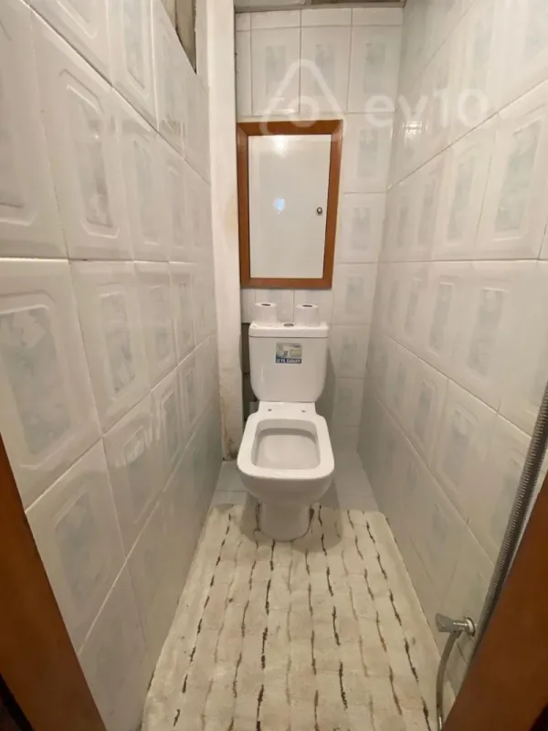 Satılır 3 otaqlı köhnə tikili 76 m²
