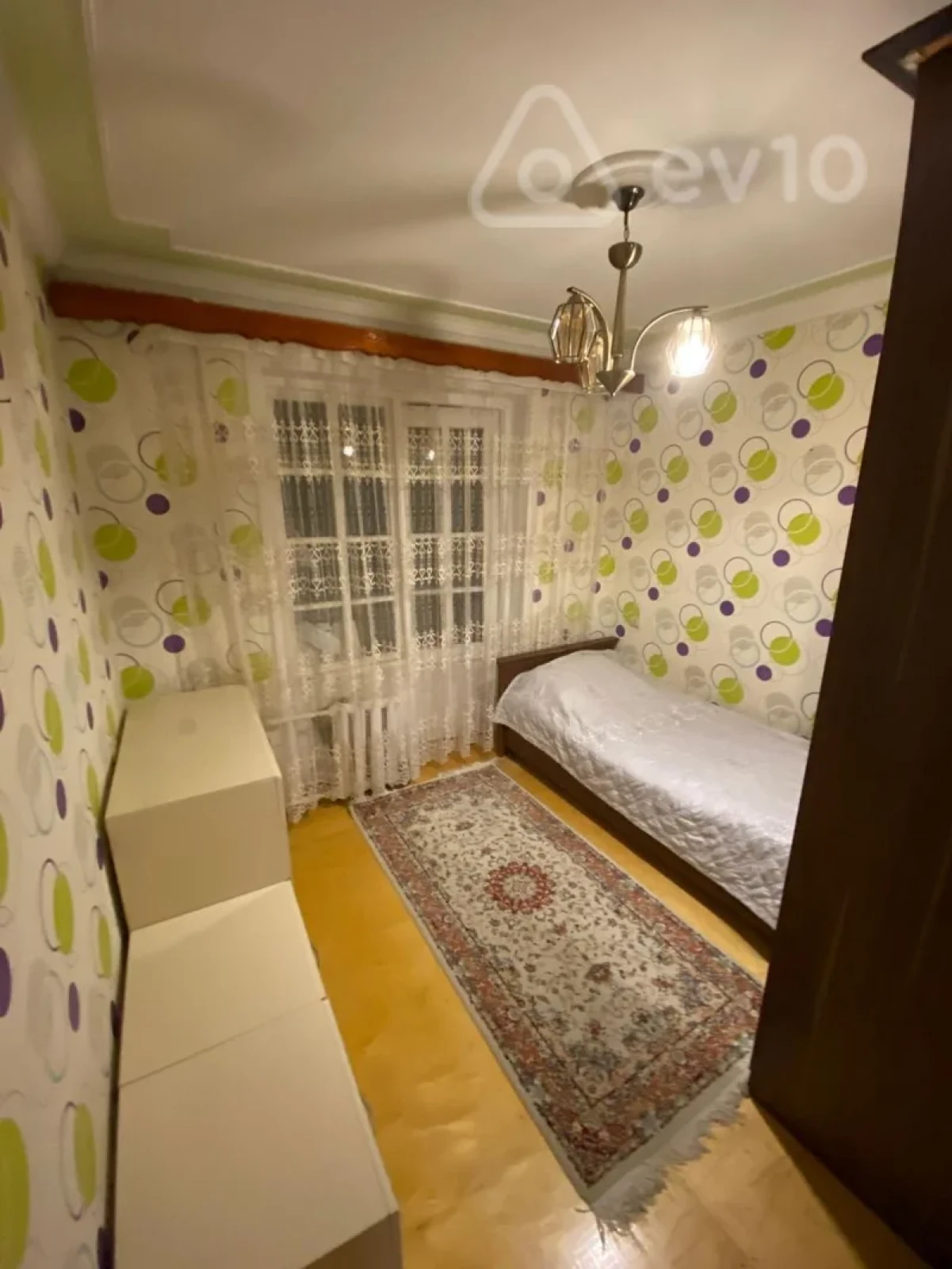 Satılır 3 otaqlı köhnə tikili 76 m²