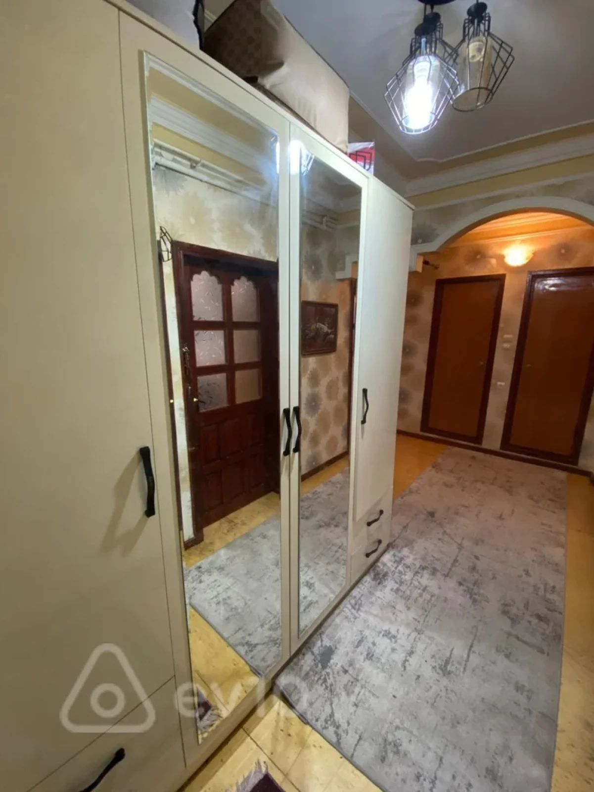 Satılır 3 otaqlı köhnə tikili 76 m²