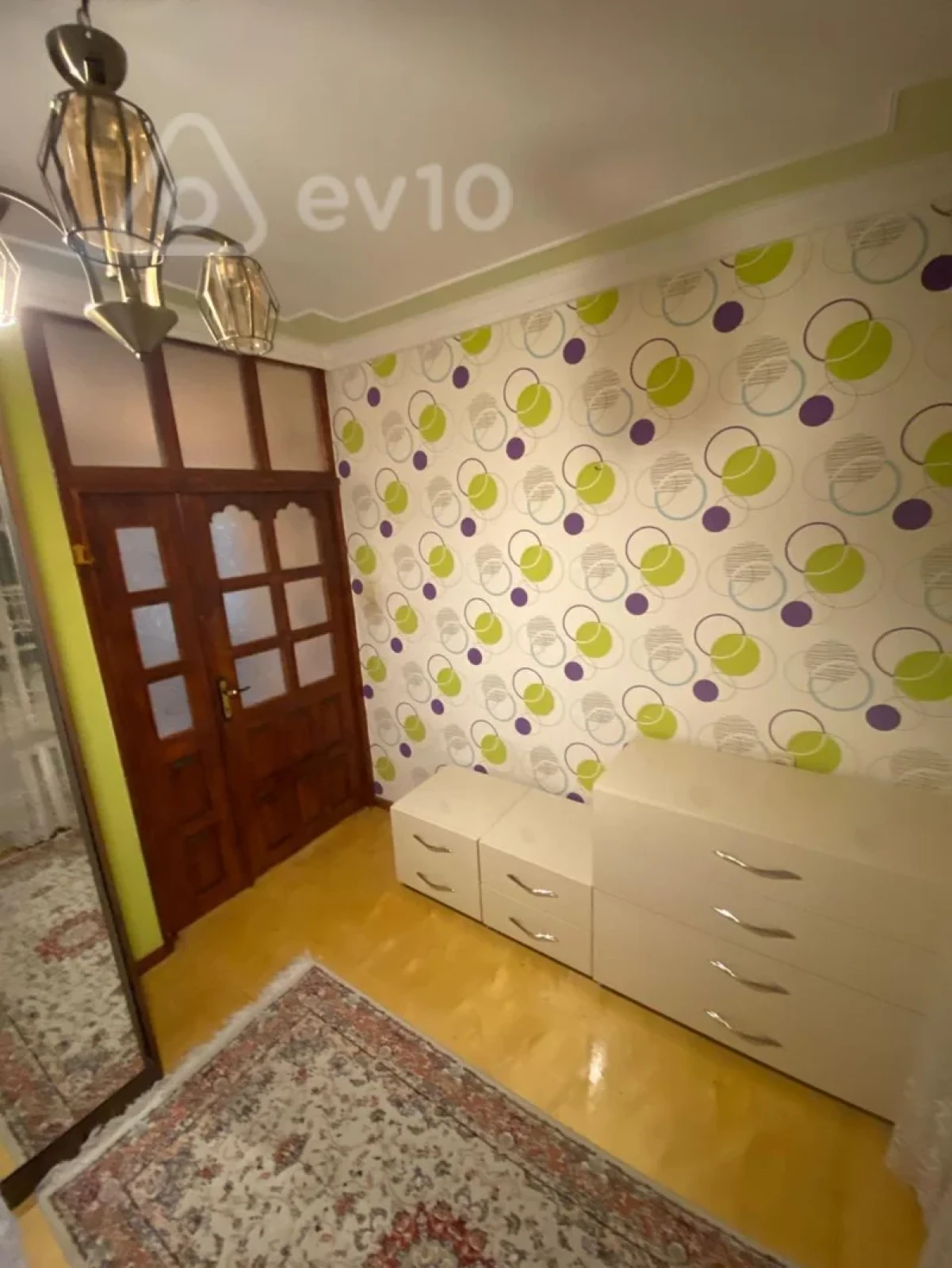 Satılır 3 otaqlı köhnə tikili 76 m²