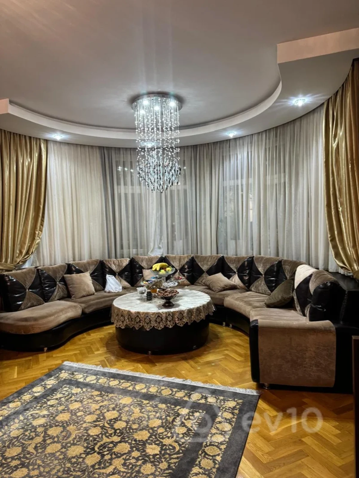 Satılır 3 otaqlı yeni tikili 120 m²