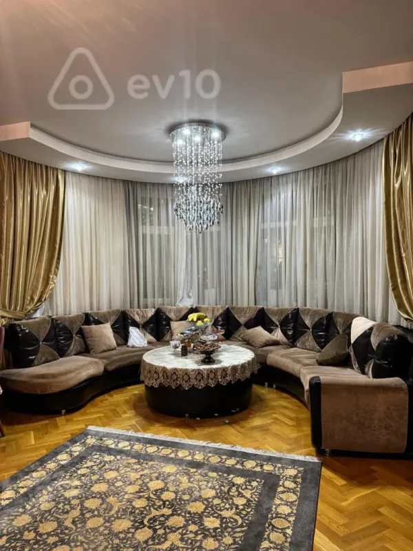 Satılır 3 otaqlı yeni tikili 120 m²