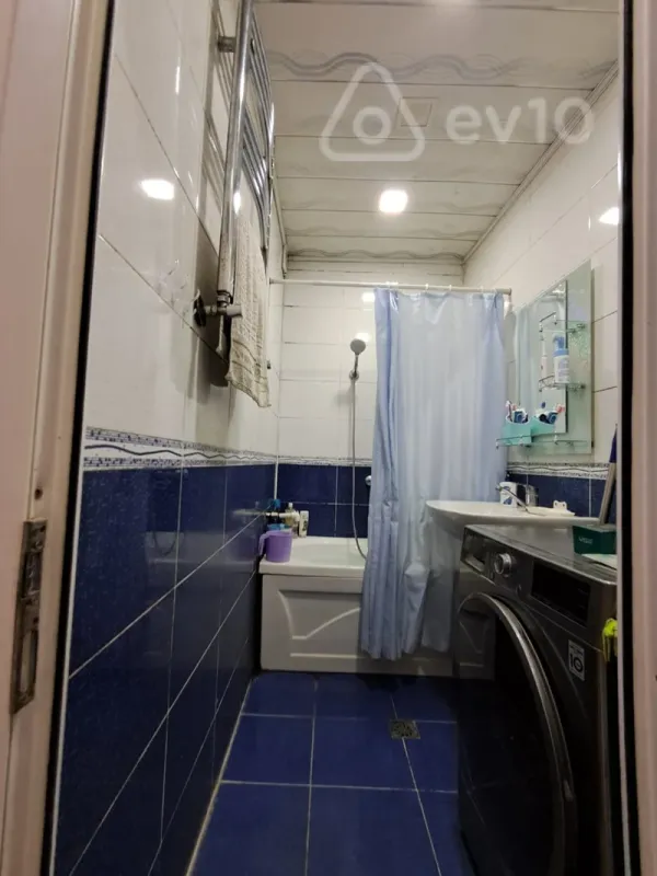 Satılır 3 otaqlı köhnə tikili 85 m²