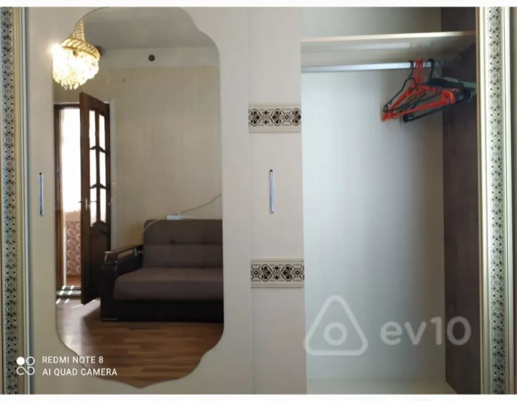 Kirayə verilir 2 otaqlı köhnə tikili 51 m²