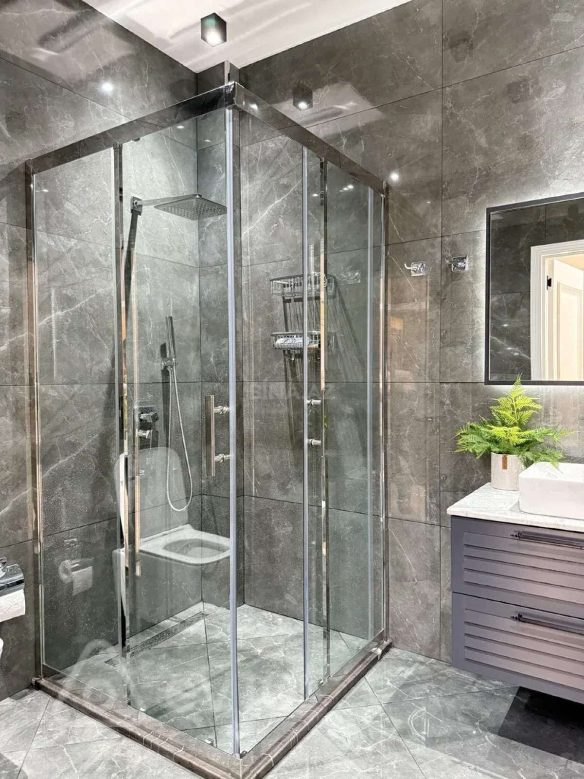 Kirayə verilir 2 otaqlı yeni tikili 92 m²