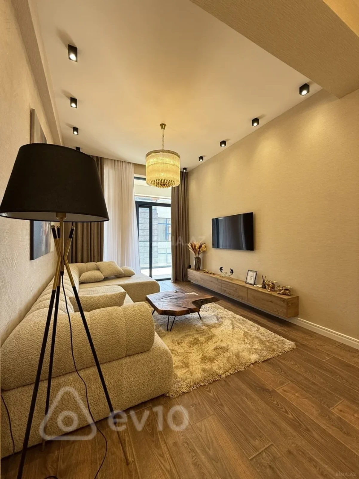 Kirayə verilir 2 otaqlı yeni tikili 92 m²