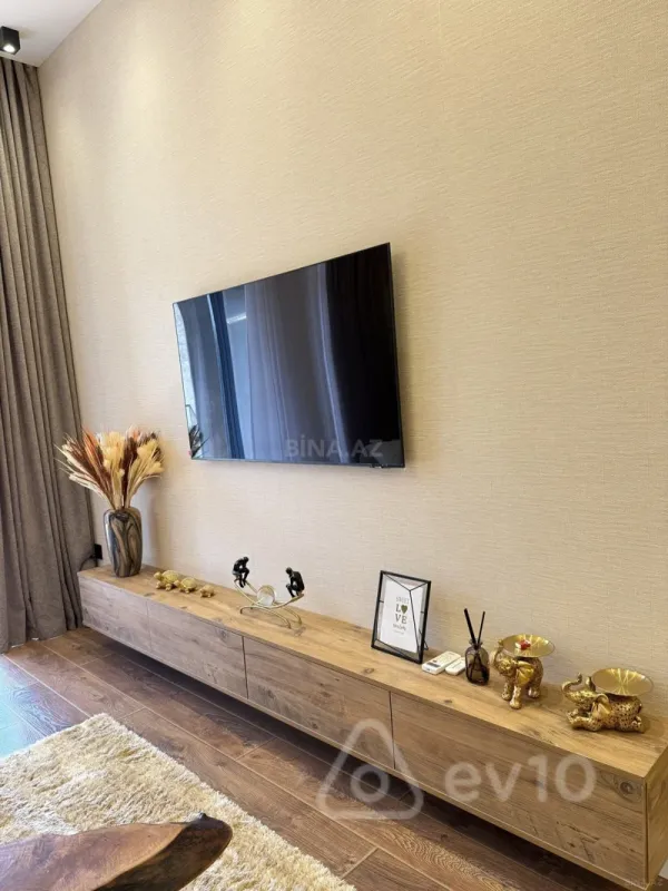 Kirayə verilir 2 otaqlı yeni tikili 92 m²