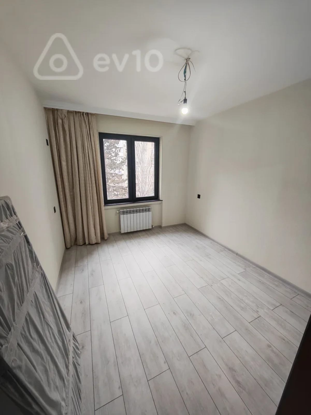 Satılır 3 otaqlı köhnə tikili 69 m²