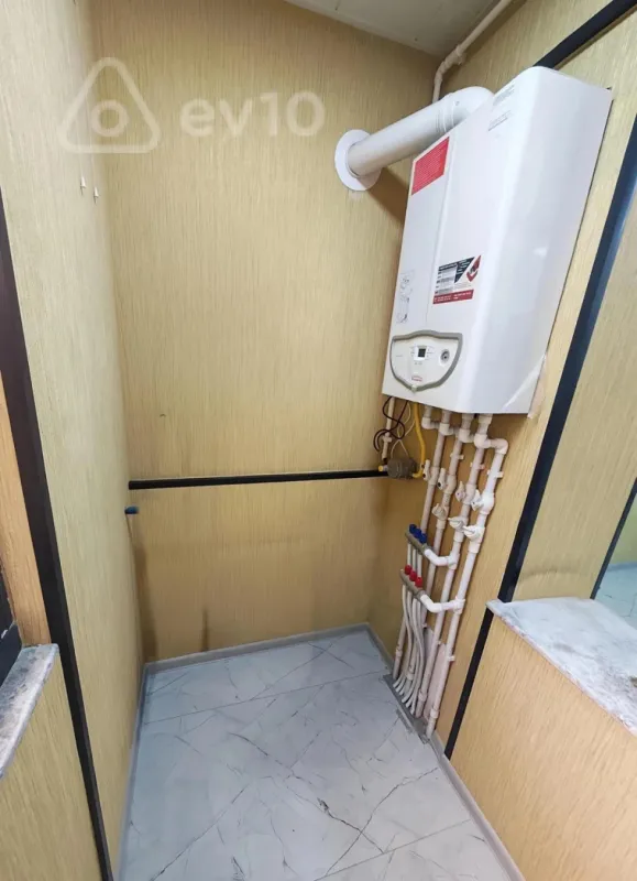 Satılır 3 otaqlı köhnə tikili 69 m²