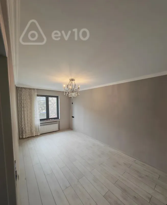 Satılır 3 otaqlı köhnə tikili 69 m²