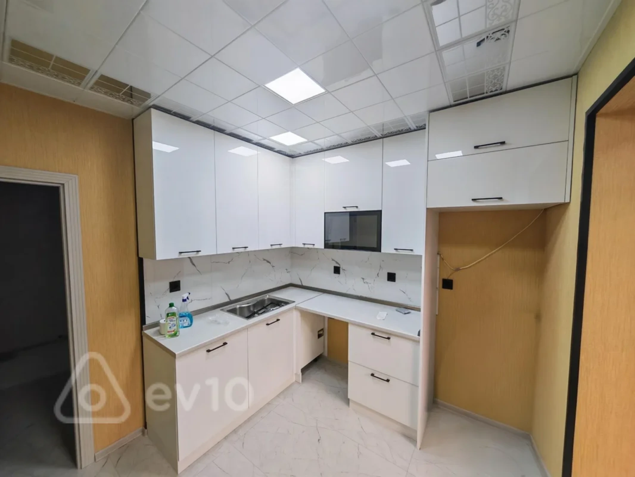 Satılır 3 otaqlı köhnə tikili 69 m²