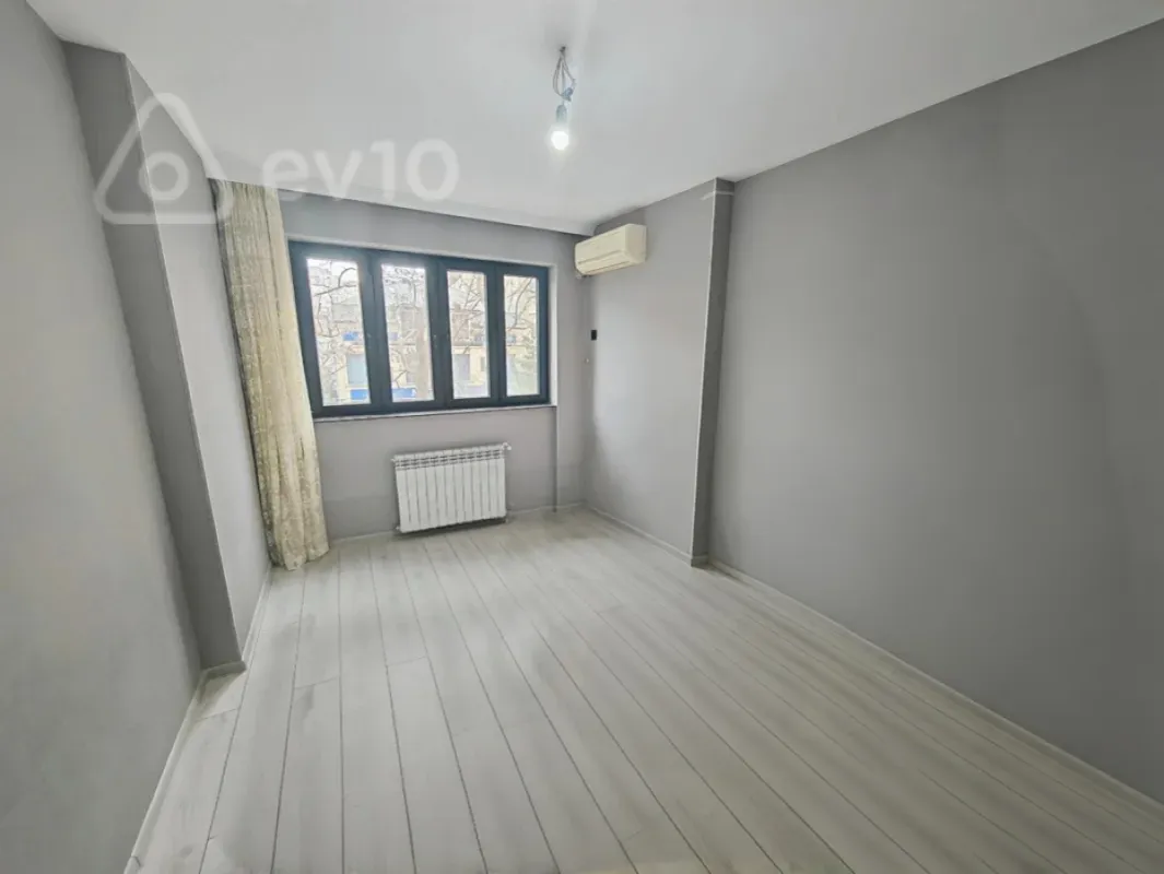 Satılır 3 otaqlı köhnə tikili 69 m²