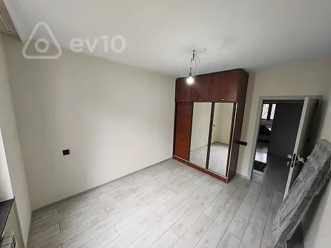 Satılır 3 otaqlı köhnə tikili 69 m²