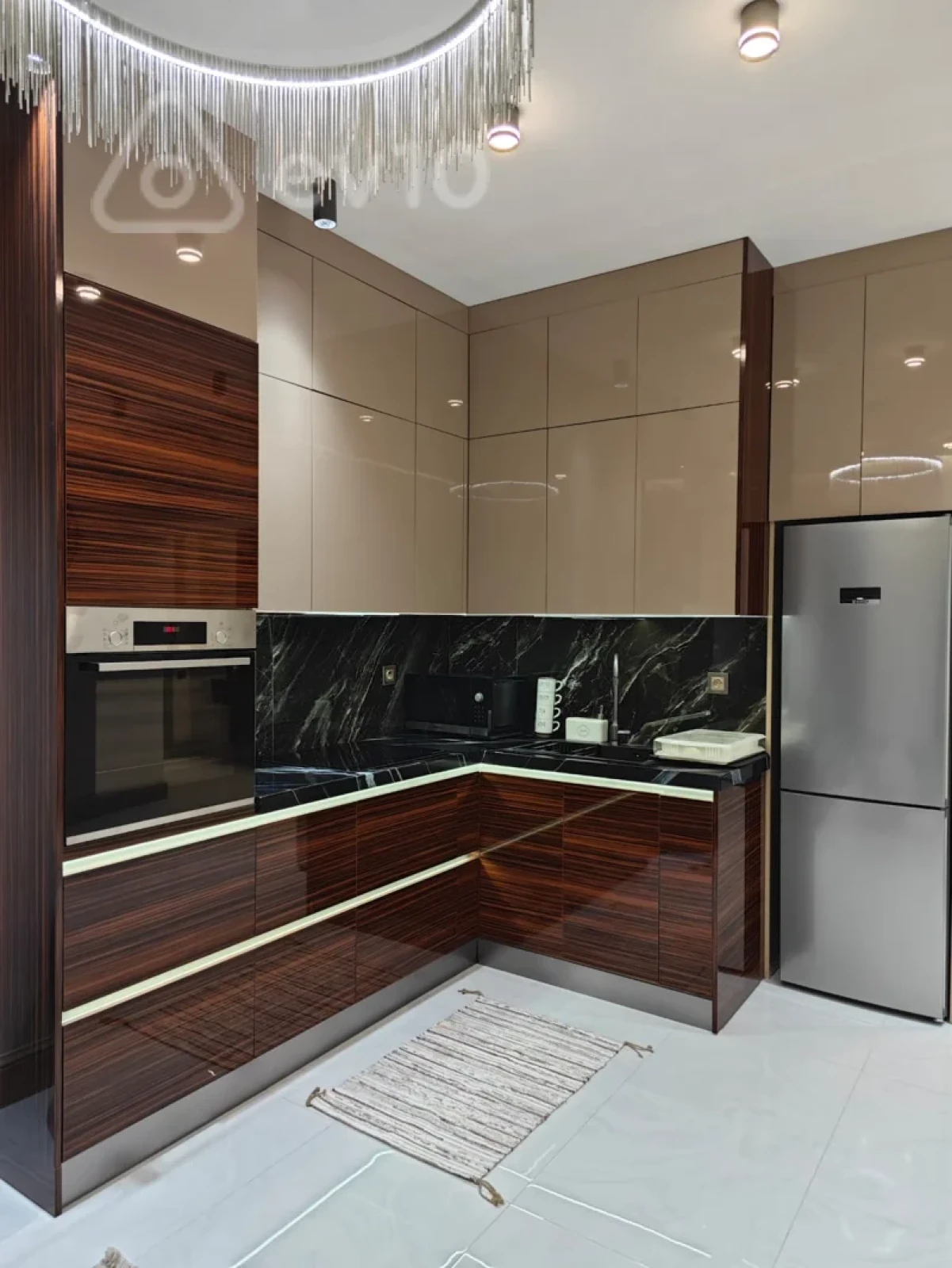 Kirayə verilir 2 otaqlı yeni tikili 75 m²