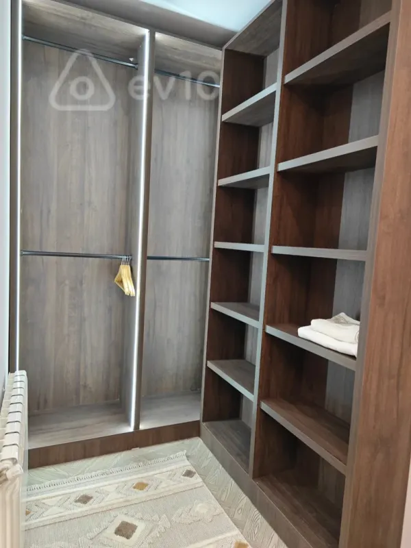 Kirayə verilir 2 otaqlı yeni tikili 75 m²