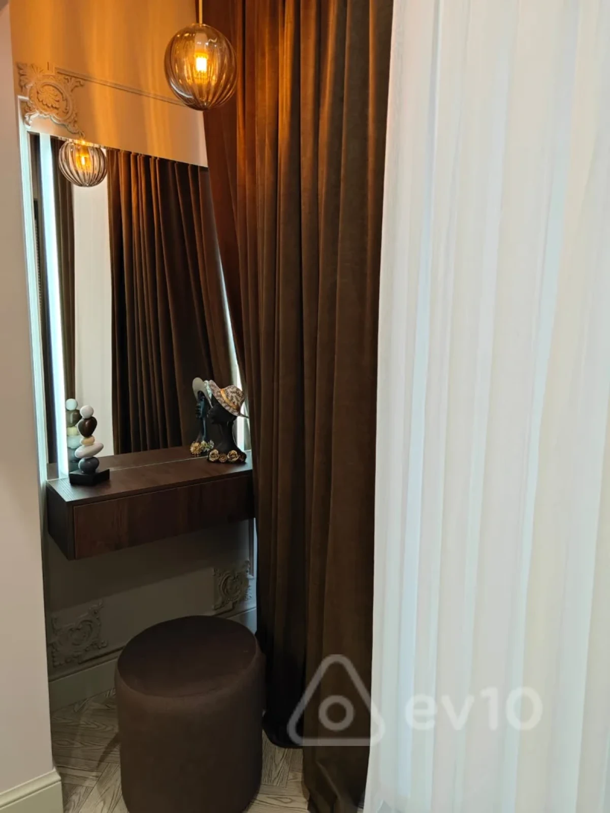 Kirayə verilir 2 otaqlı yeni tikili 75 m²