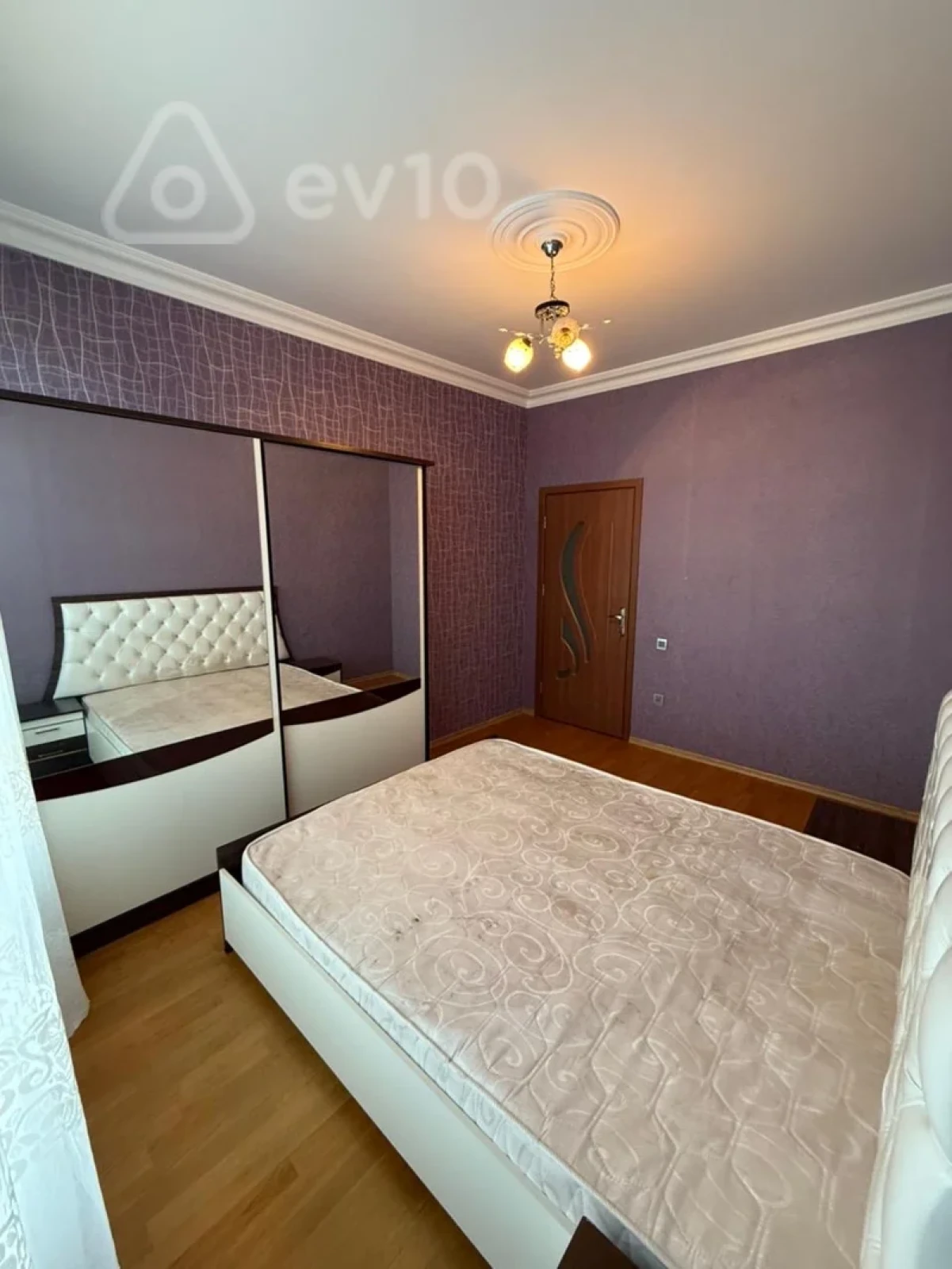 Kirayə verilir 3 otaqlı yeni tikili 65 m²