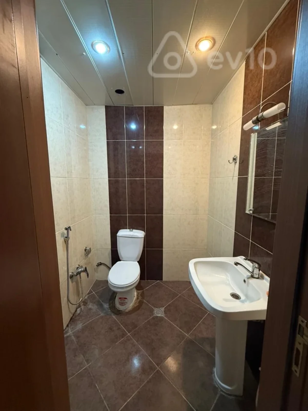 Kirayə verilir 3 otaqlı yeni tikili 65 m²