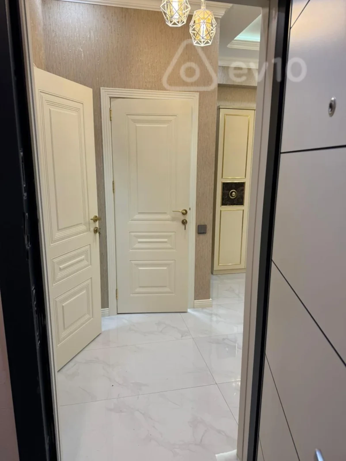 Kirayə verilir 2 otaqlı yeni tikili 120 m²