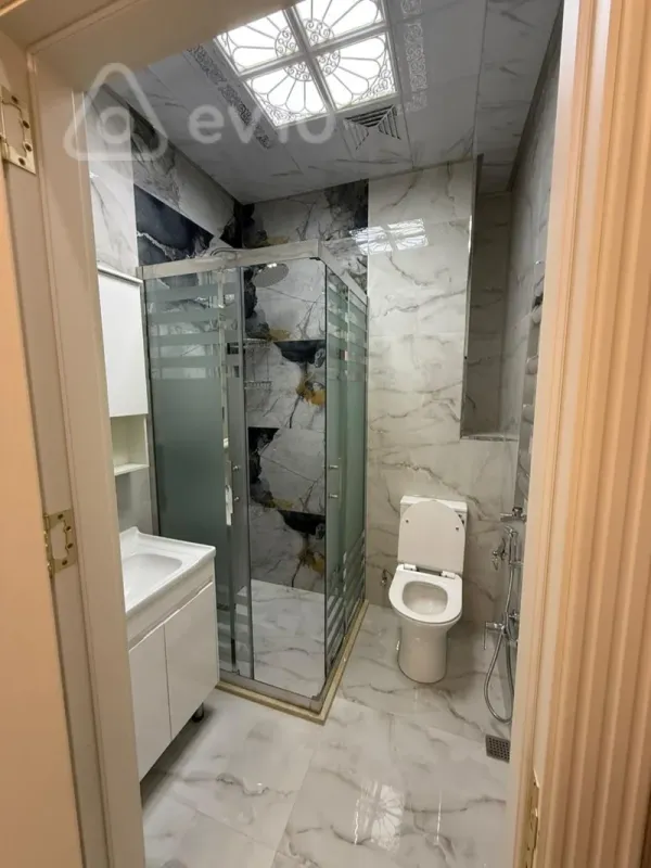 Kirayə verilir 2 otaqlı yeni tikili 120 m²