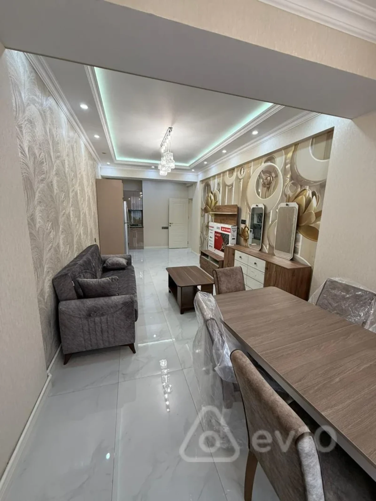 Kirayə verilir 2 otaqlı yeni tikili 120 m²