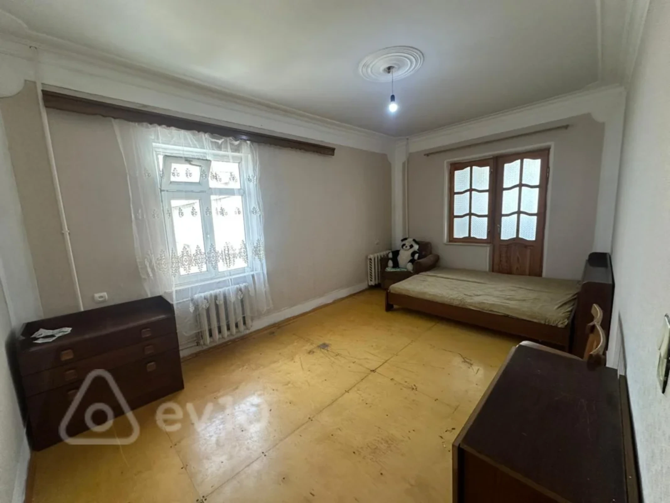 Kirayə verilir 2 otaqlı köhnə tikili 45 m²