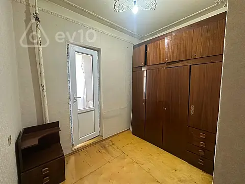 Kirayə verilir 2 otaqlı köhnə tikili 45 m²