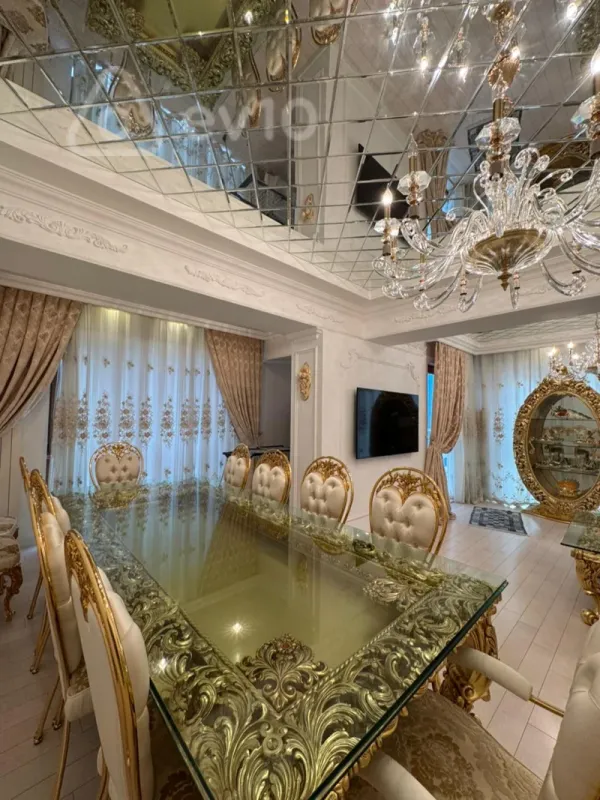 Satılır 4 otaqlı yeni tikili 185 m²