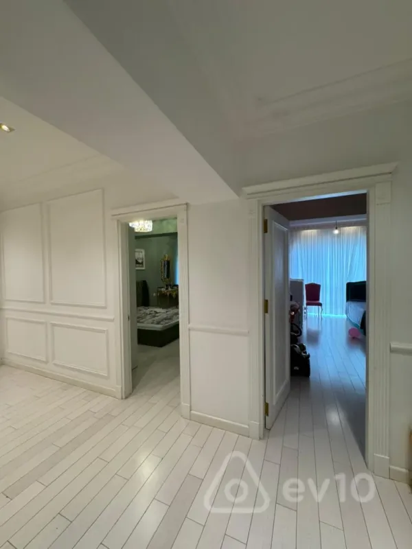 Satılır 4 otaqlı yeni tikili 185 m²