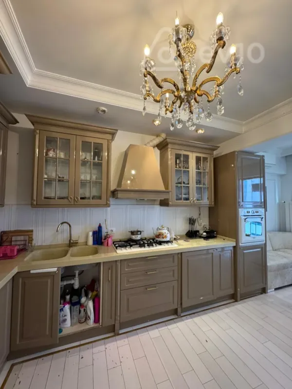 Satılır 4 otaqlı yeni tikili 185 m²