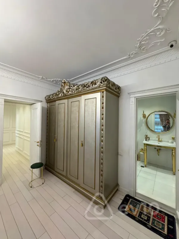 Satılır 4 otaqlı yeni tikili 185 m²