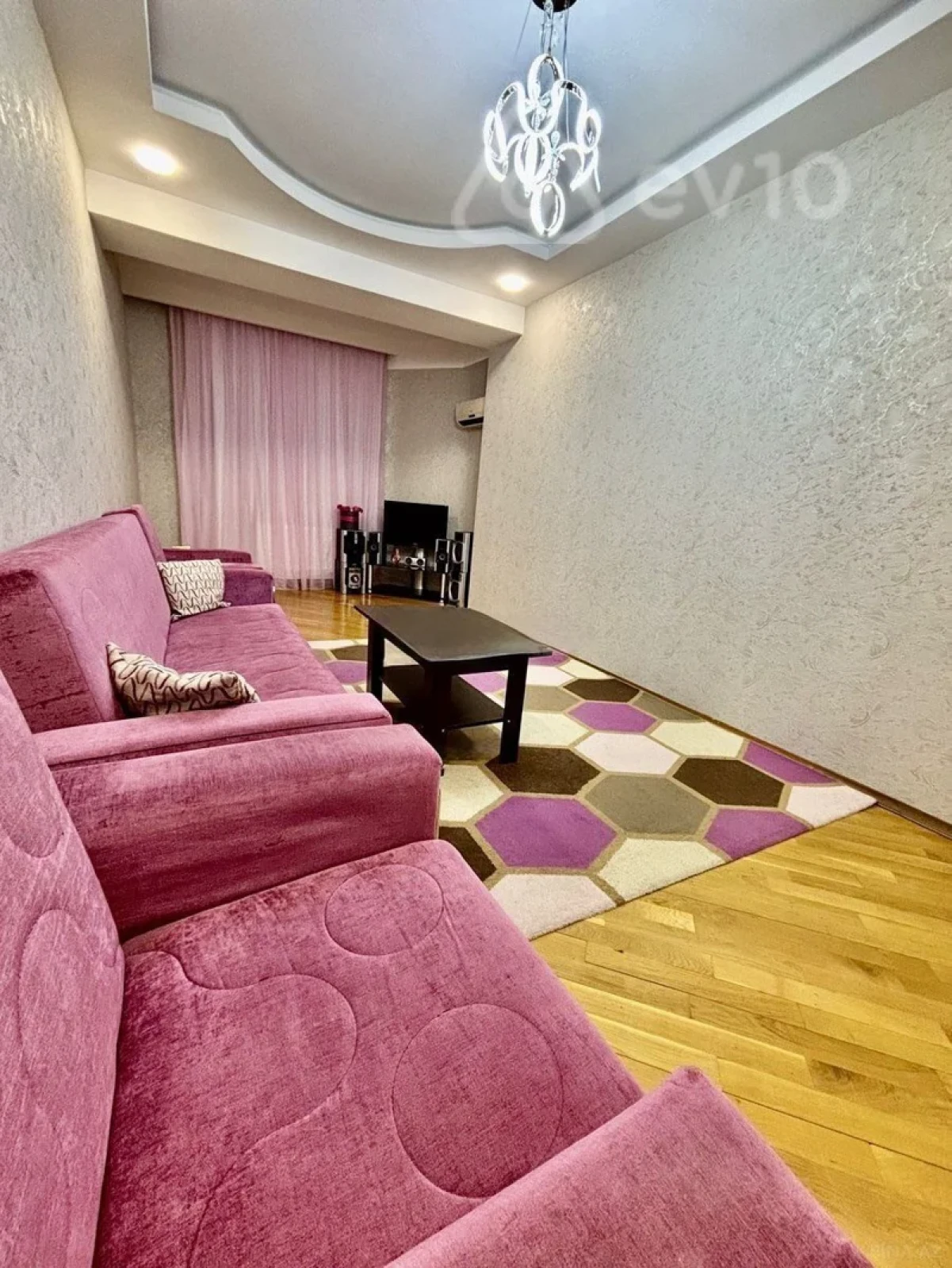 Kirayə verilir 2 otaqlı yeni tikili 107 m²