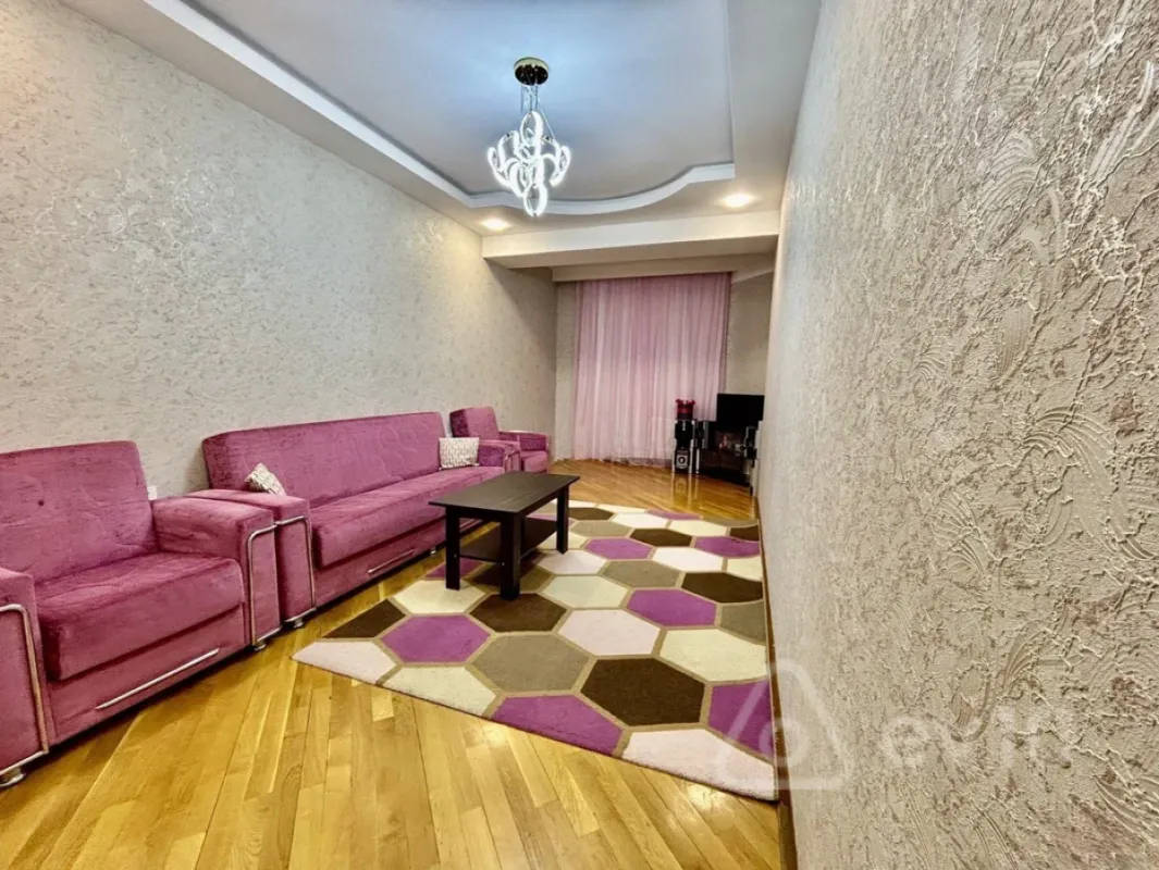Kirayə verilir 2 otaqlı yeni tikili 107 m²