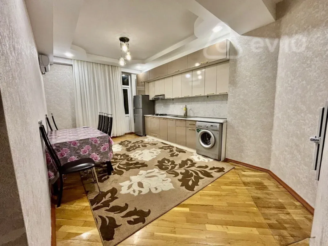 Kirayə verilir 2 otaqlı yeni tikili 107 m²