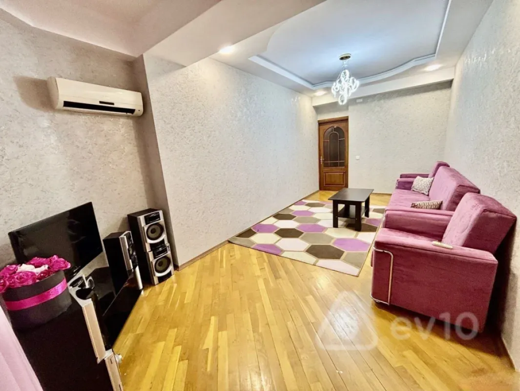 Kirayə verilir 2 otaqlı yeni tikili 107 m²