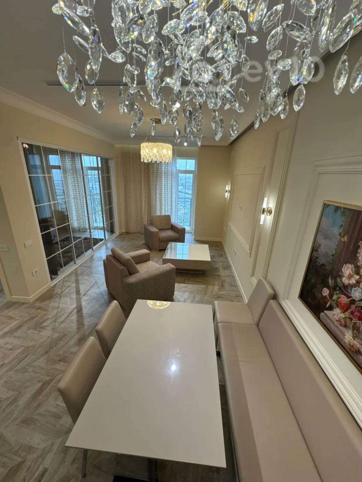 Kirayə verilir 2 otaqlı yeni tikili 80 m²