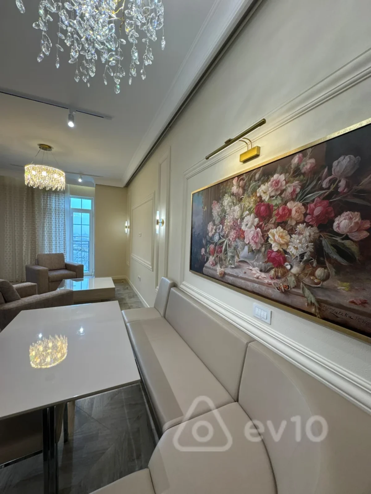 Kirayə verilir 2 otaqlı yeni tikili 80 m²