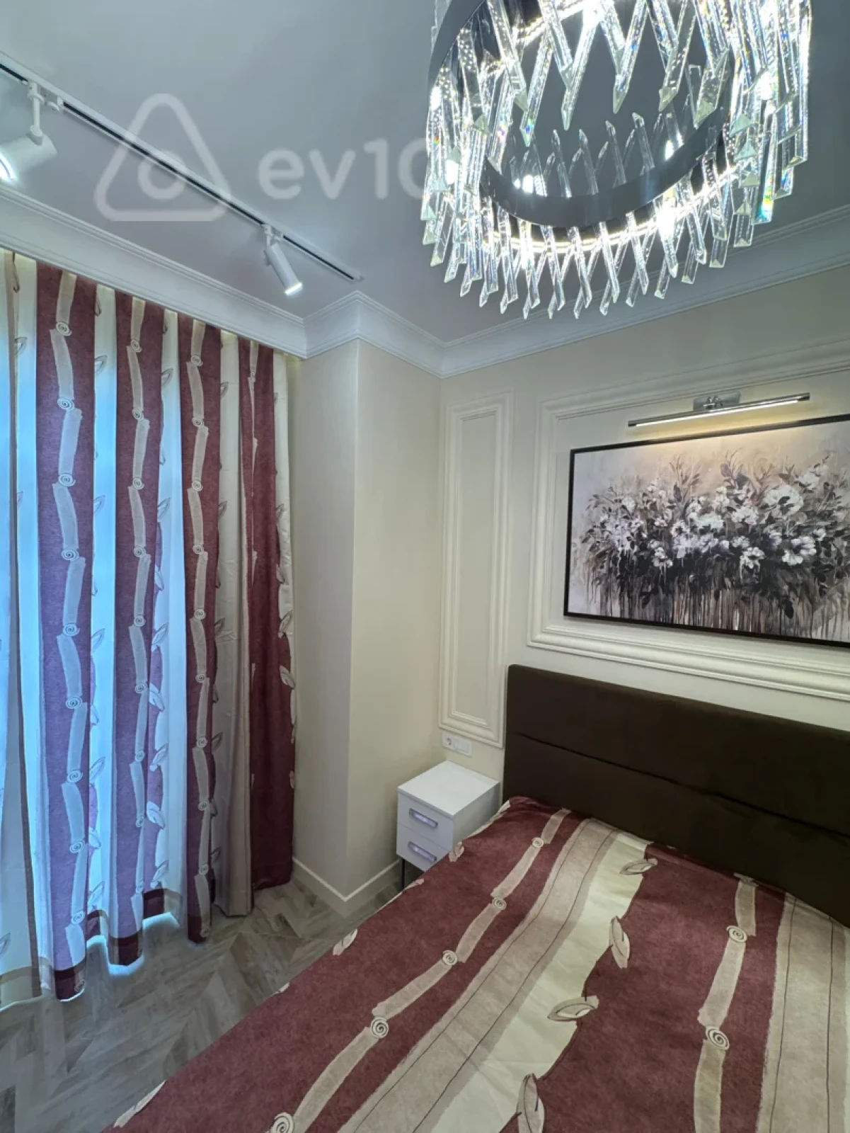 Kirayə verilir 2 otaqlı yeni tikili 80 m²