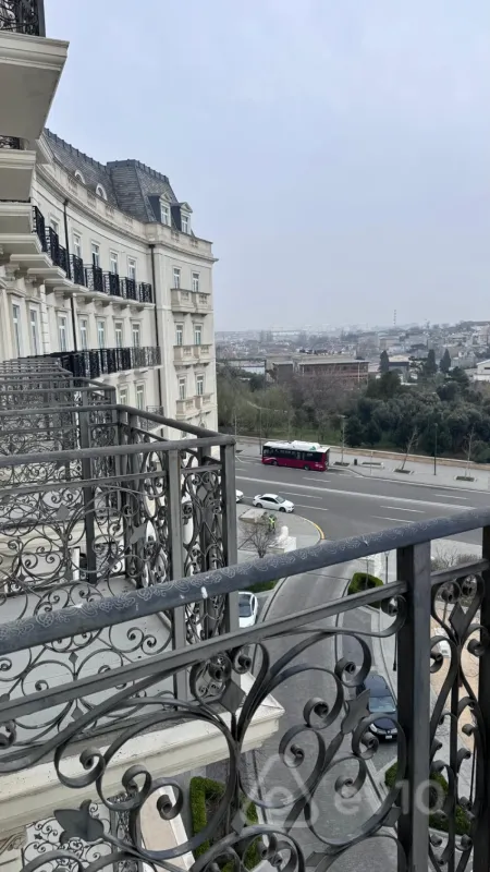 Kirayə verilir 2 otaqlı yeni tikili 80 m²