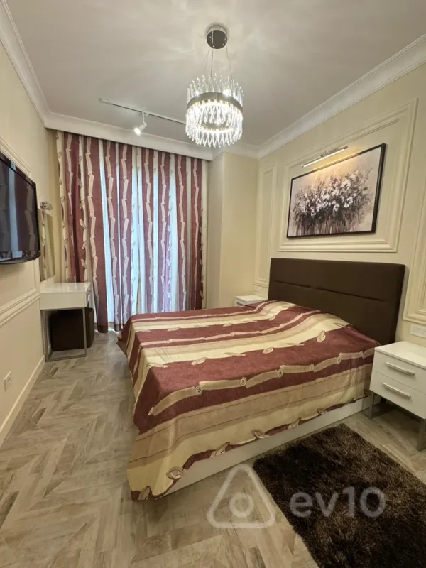 Kirayə verilir 2 otaqlı yeni tikili 80 m²