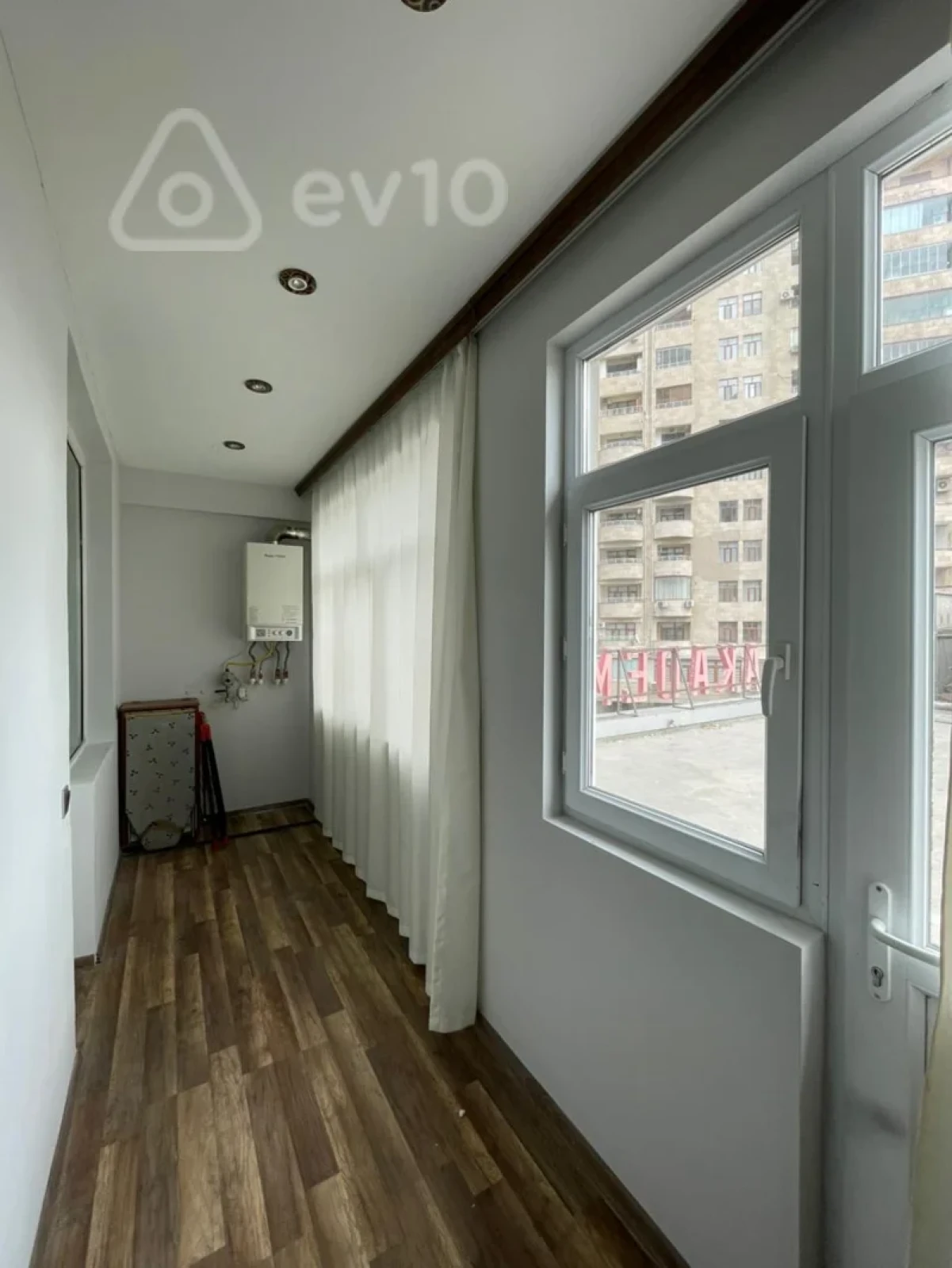 Kirayə verilir 2 otaqlı yeni tikili 80 m²