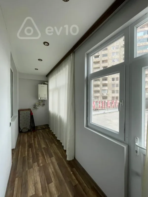 Kirayə verilir 2 otaqlı yeni tikili 80 m²