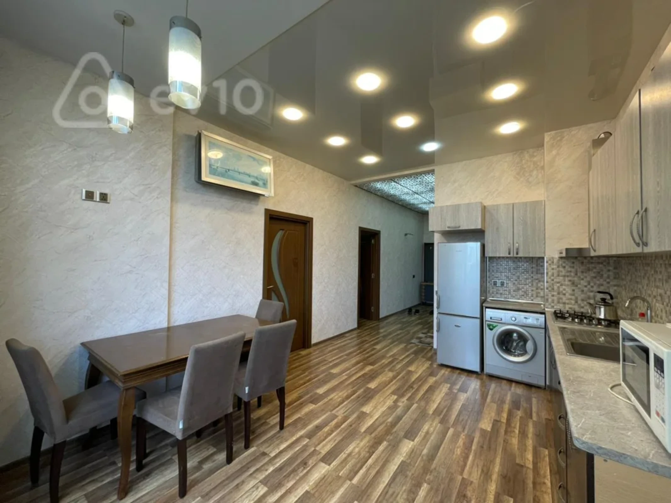 Kirayə verilir 2 otaqlı yeni tikili 80 m²