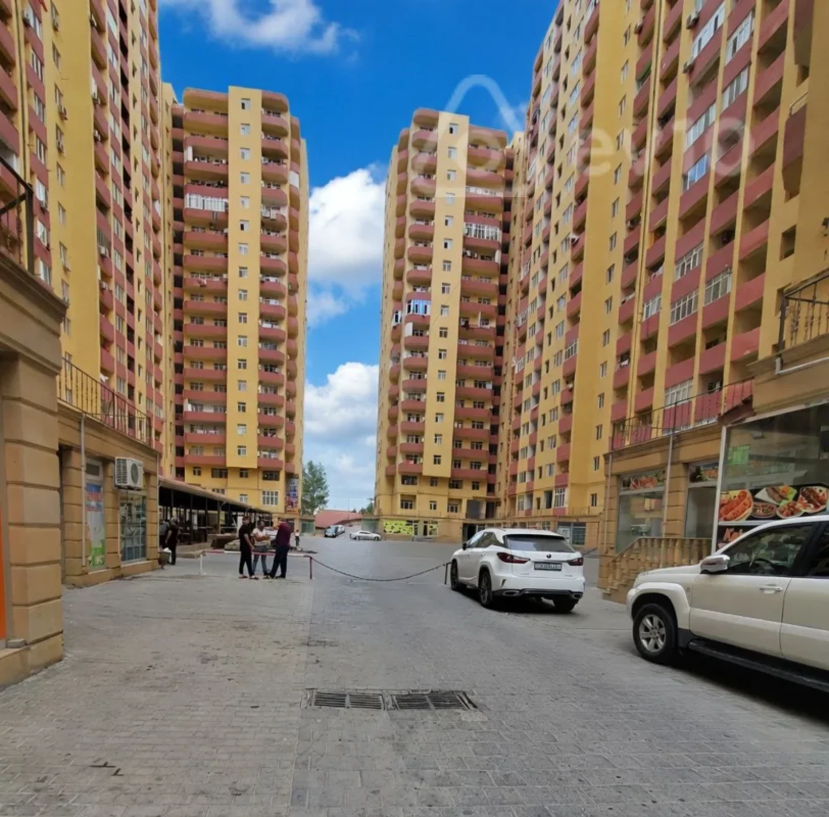 Satılır 3 otaqlı yeni tikili 80 m²