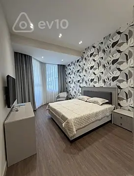 Kirayə verilir 3 otaqlı yeni tikili 140 m²