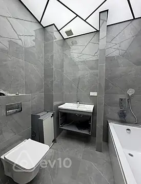 Kirayə verilir 3 otaqlı yeni tikili 140 m²