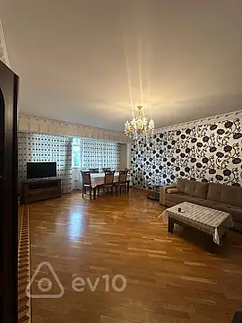 Kirayə verilir 3 otaqlı köhnə tikili 100 m²